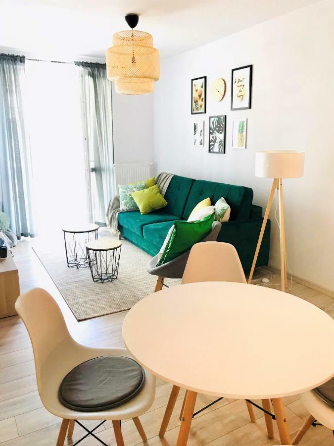 Pineapple Apartment โควอบเซก ภายนอก รูปภาพ